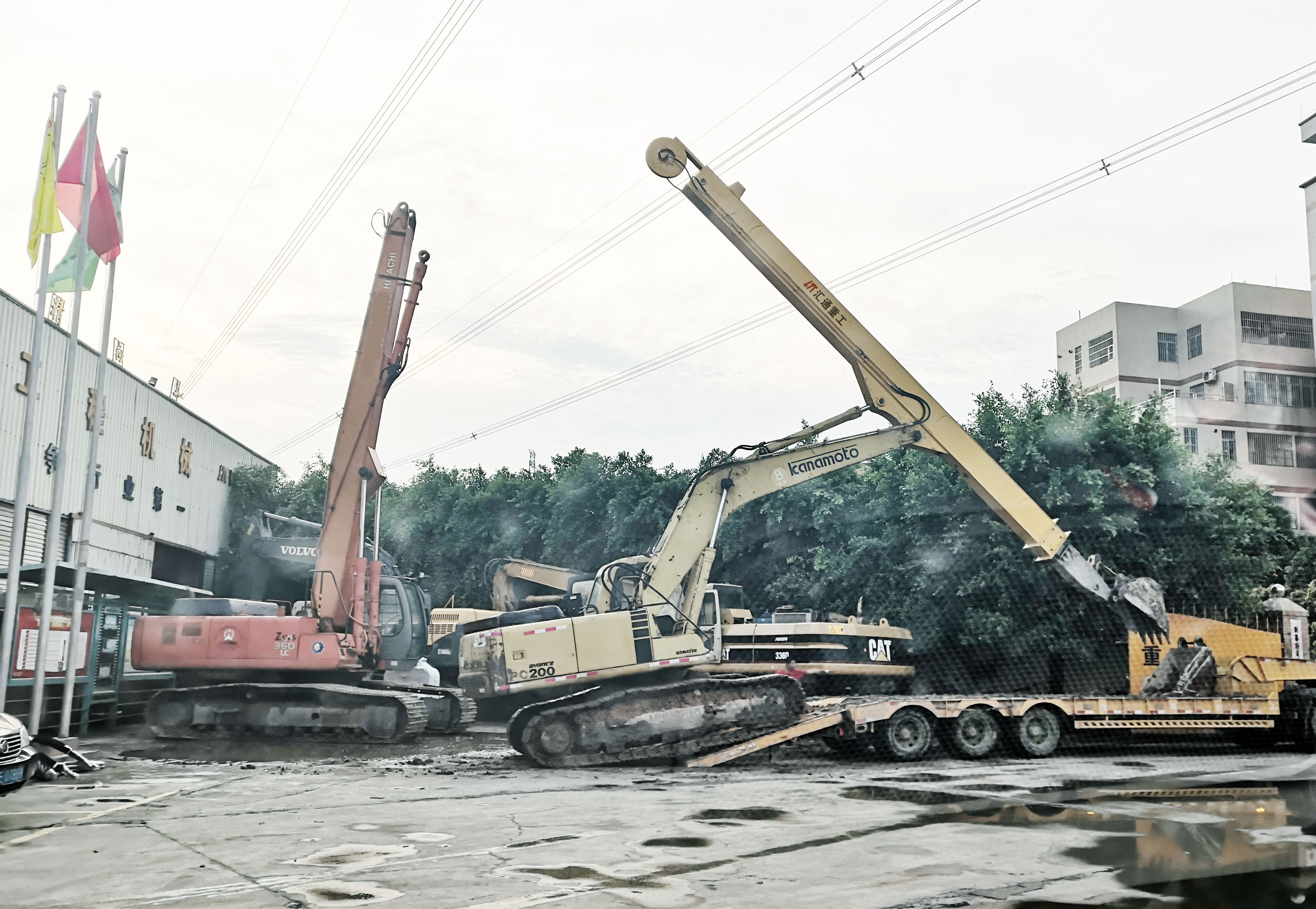 勾機(jī)伸縮臂廠家、挖機(jī)伸縮臂廠家、挖機(jī)伸縮臂改裝