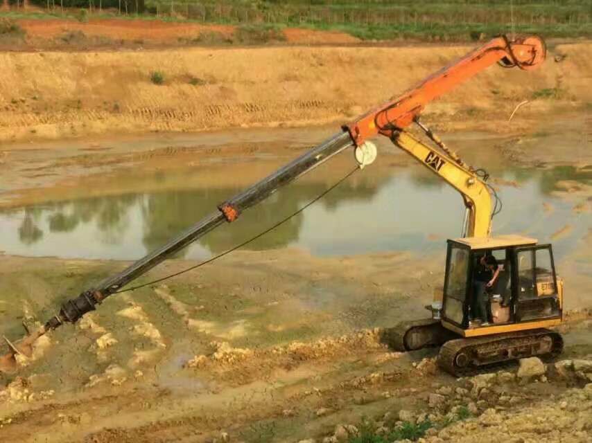 挖機(jī)伸縮臂廠家定制、勾機(jī)伸縮臂廠家改裝、伸縮臂挖機(jī)廠家